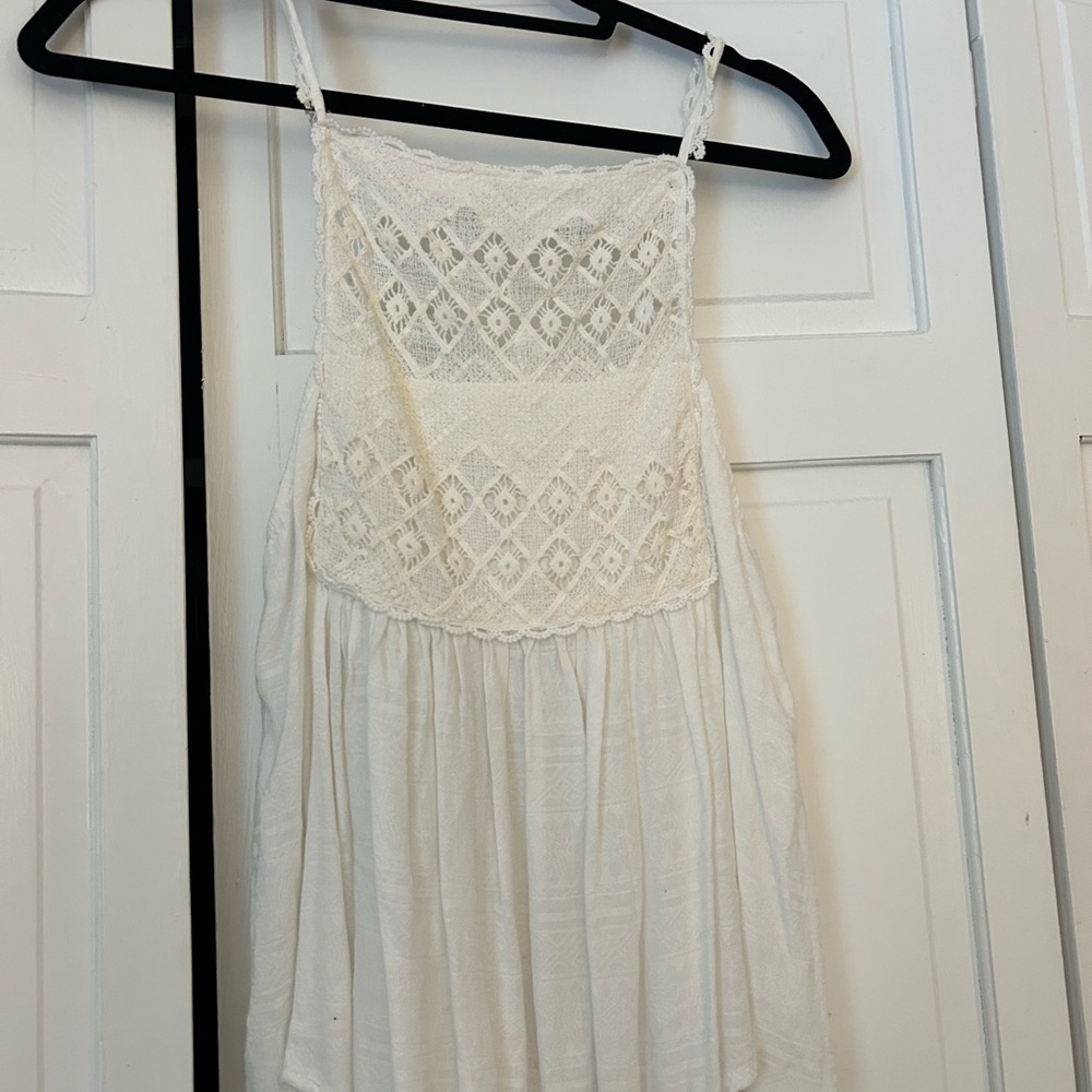 Elegant White Lace Women’s Top
